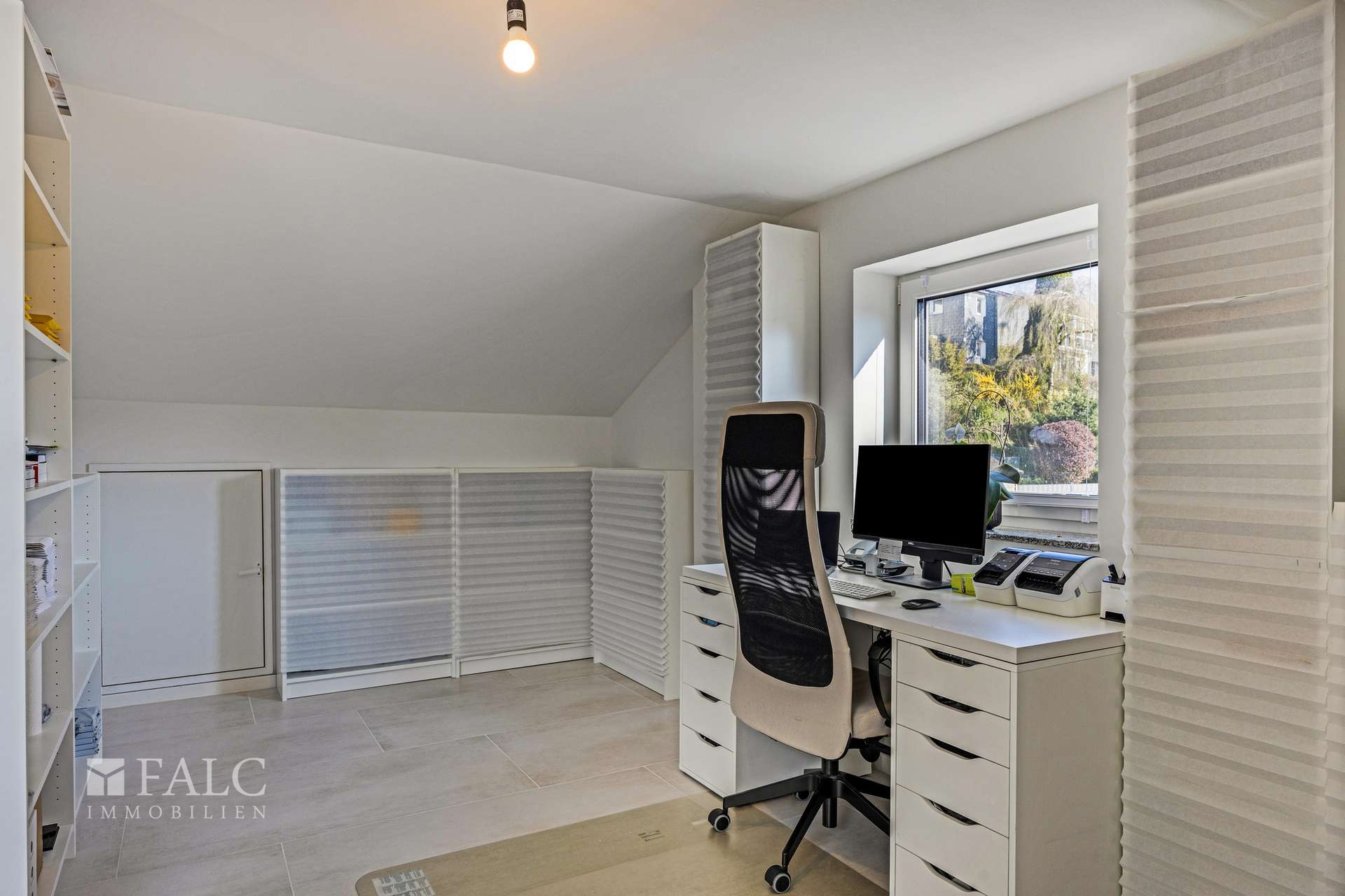 Büro im DG